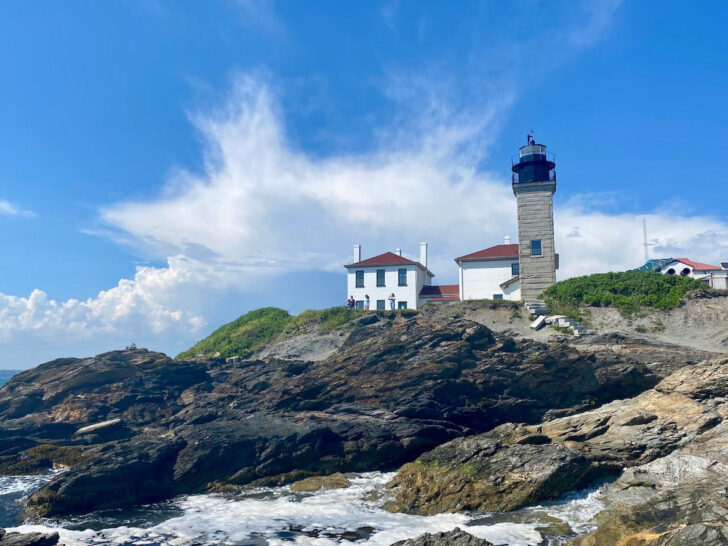 Beavertail State Park lighthouse from the rocks below